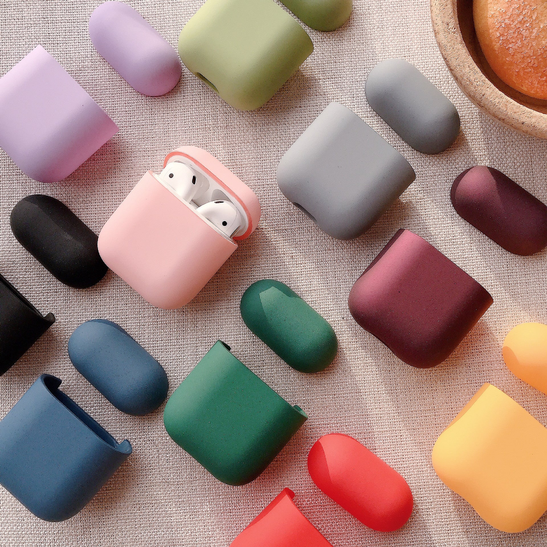 Wireless Bluetooth Earbud Charging Case Protective Cover With Clip