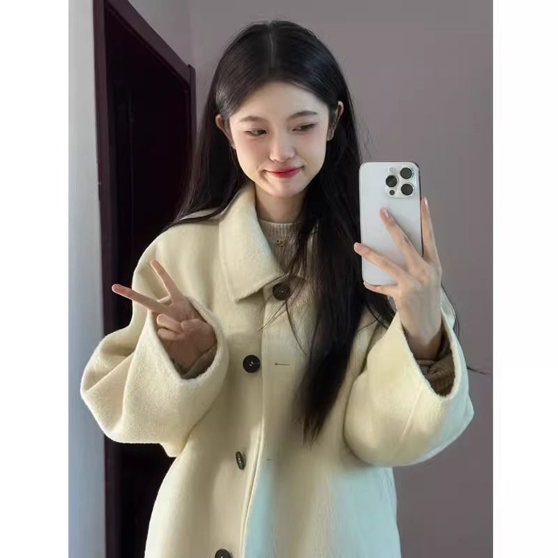 Loose Fit Double Faced Wool Coat With Turn Down Collar