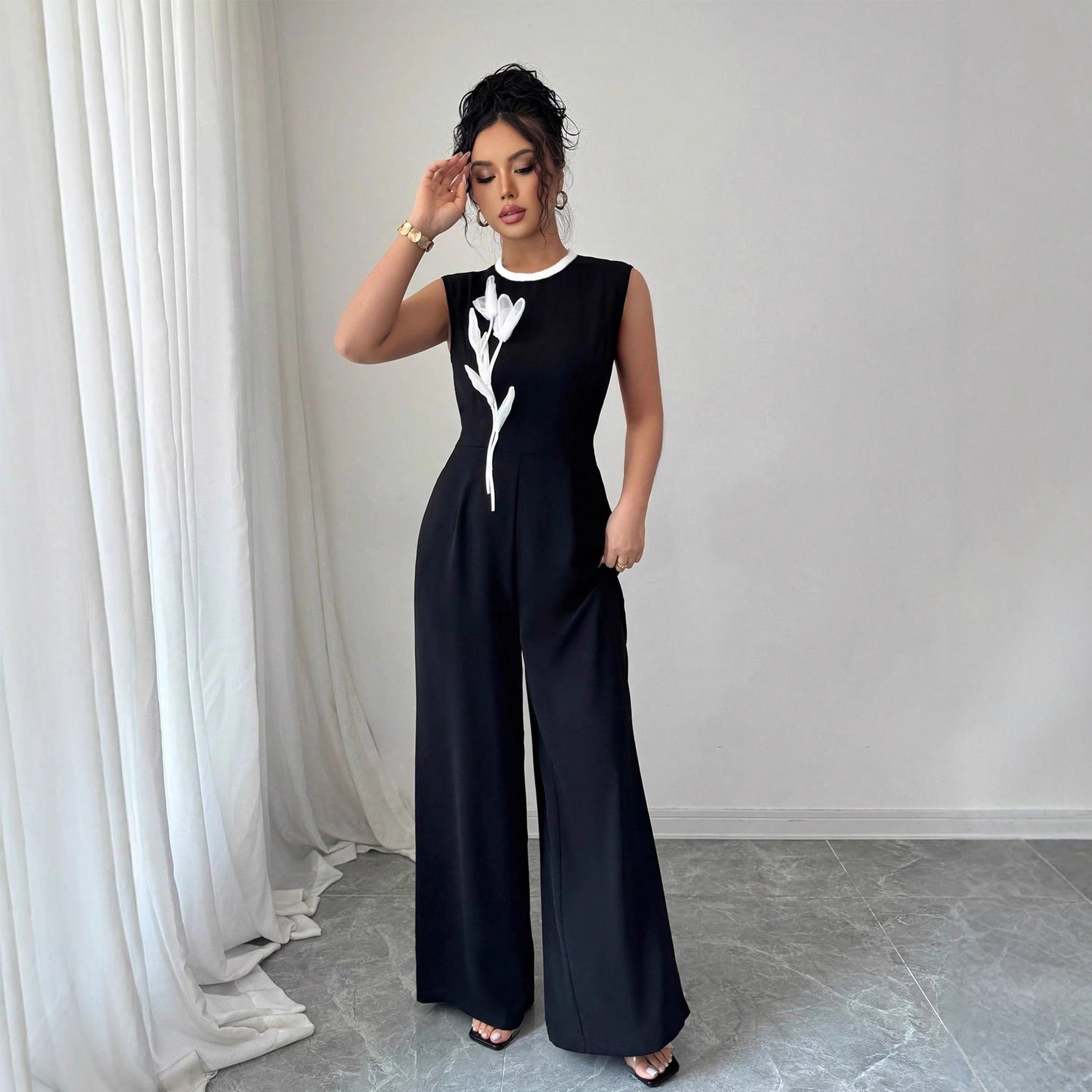 Embroidered Sleeveless Wide Leg Jumpsuit With Elegant Crew Neck
