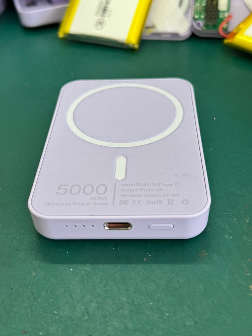 5000mAh Magnetic Wireless Charger With Portable PVC Shell