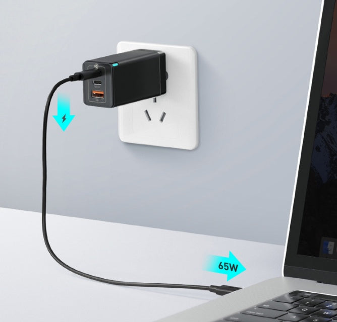 65W Triple-Port Fast Charger With Type?C And USB Outputs