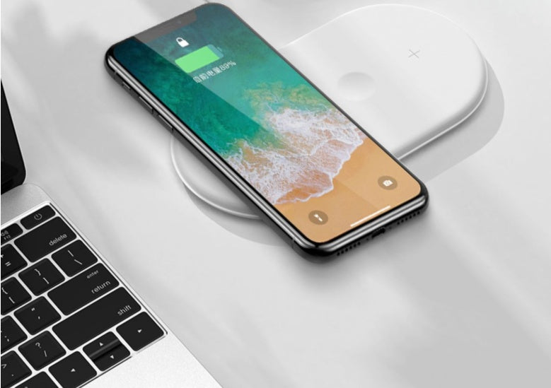 Three?in?One Wireless Charging Dock With Indicator Function