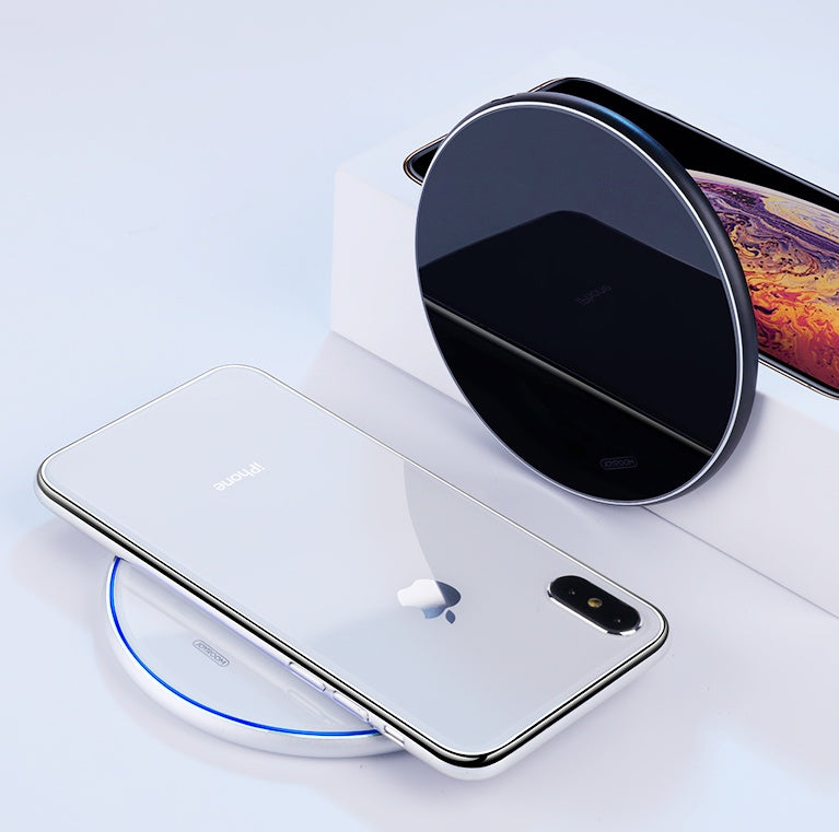 15W Wireless Fast Charger With USB Cable and Instructions