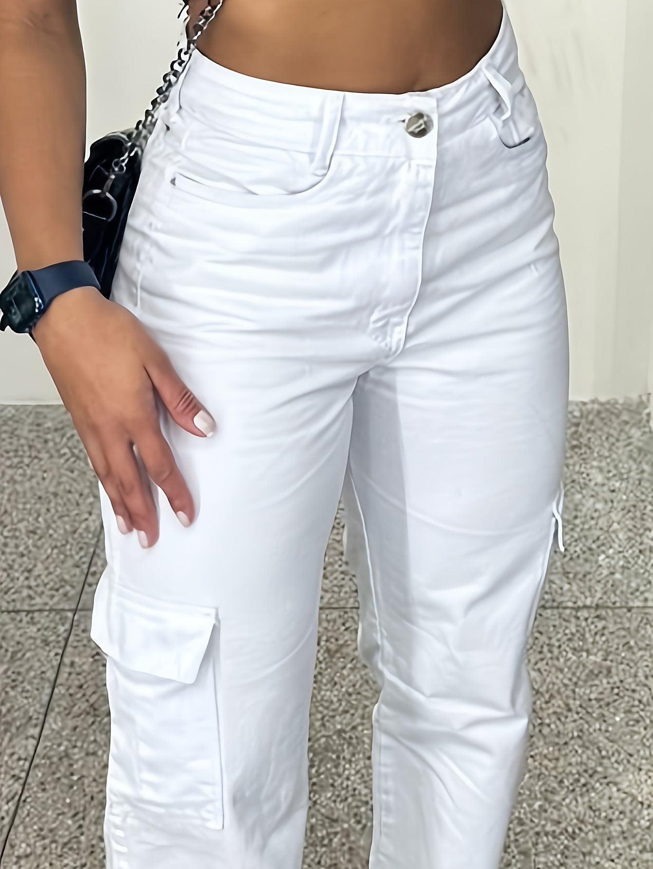 White Short Overalls With Three-Dimensional Pocket For Stylish Wear