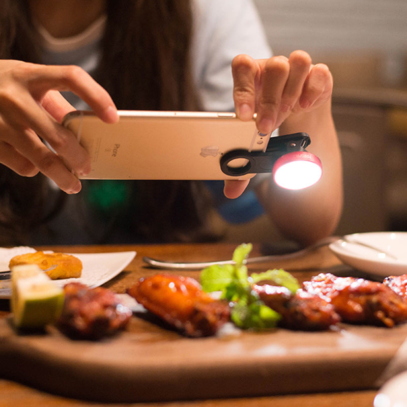 Wide?Angle Mobile Lens With Colorful Light Effects For Selfies