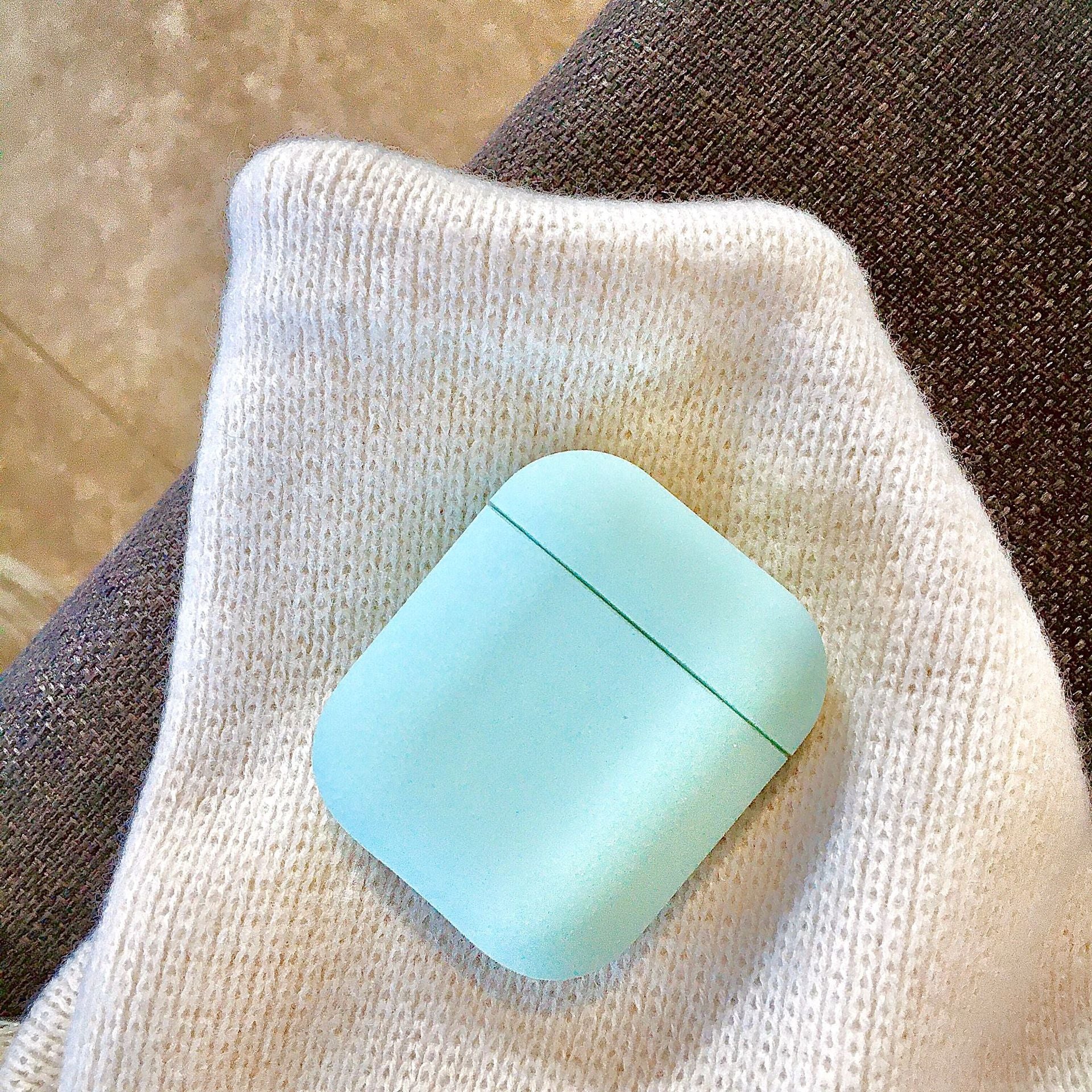 Wireless Bluetooth Earbud Charging Case Protective Cover With Clip