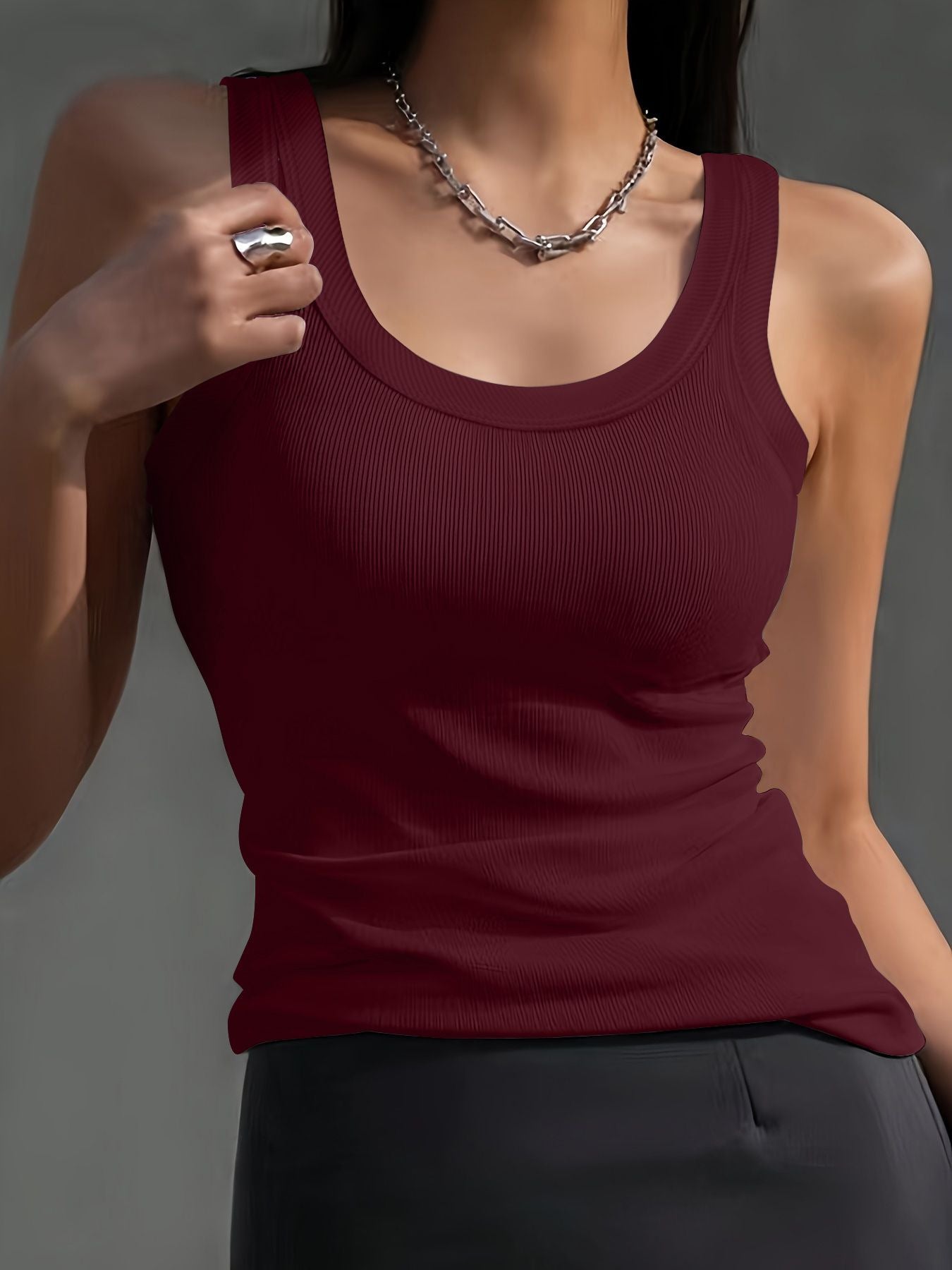 Versatile Round Neck Sleeveless Lightweight Top For Everyday Outfits