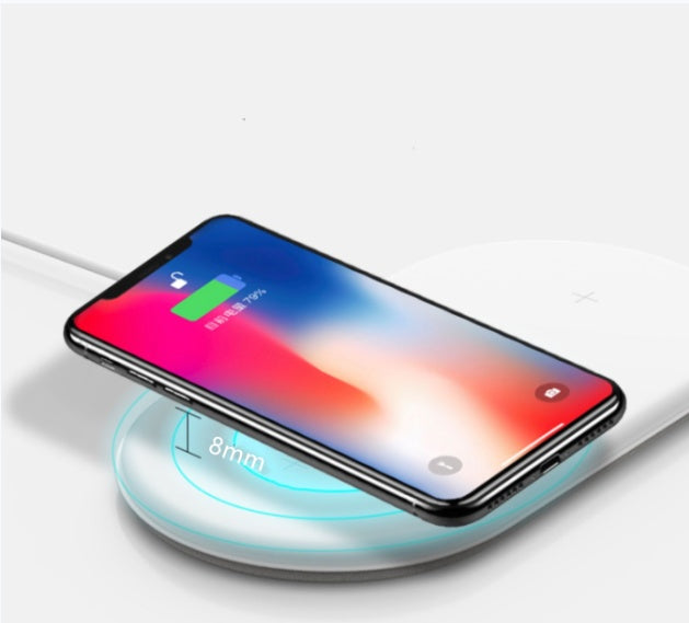 Three?in?One Wireless Charging Dock With Indicator Function