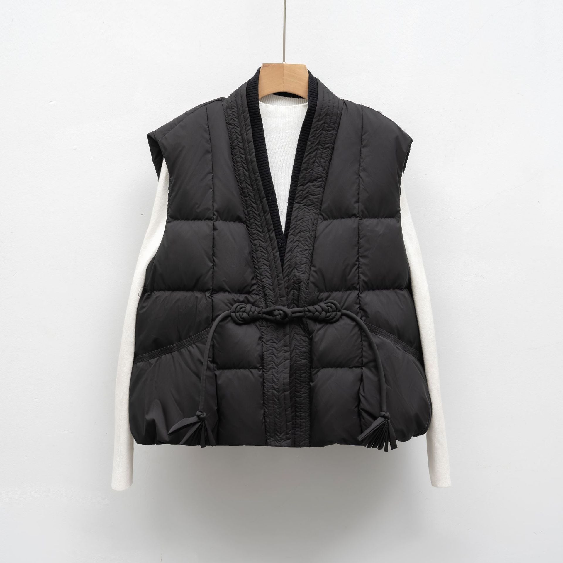 V-Neck Loose Fit Mid-Weight Solid Color Autumn Winter Vest