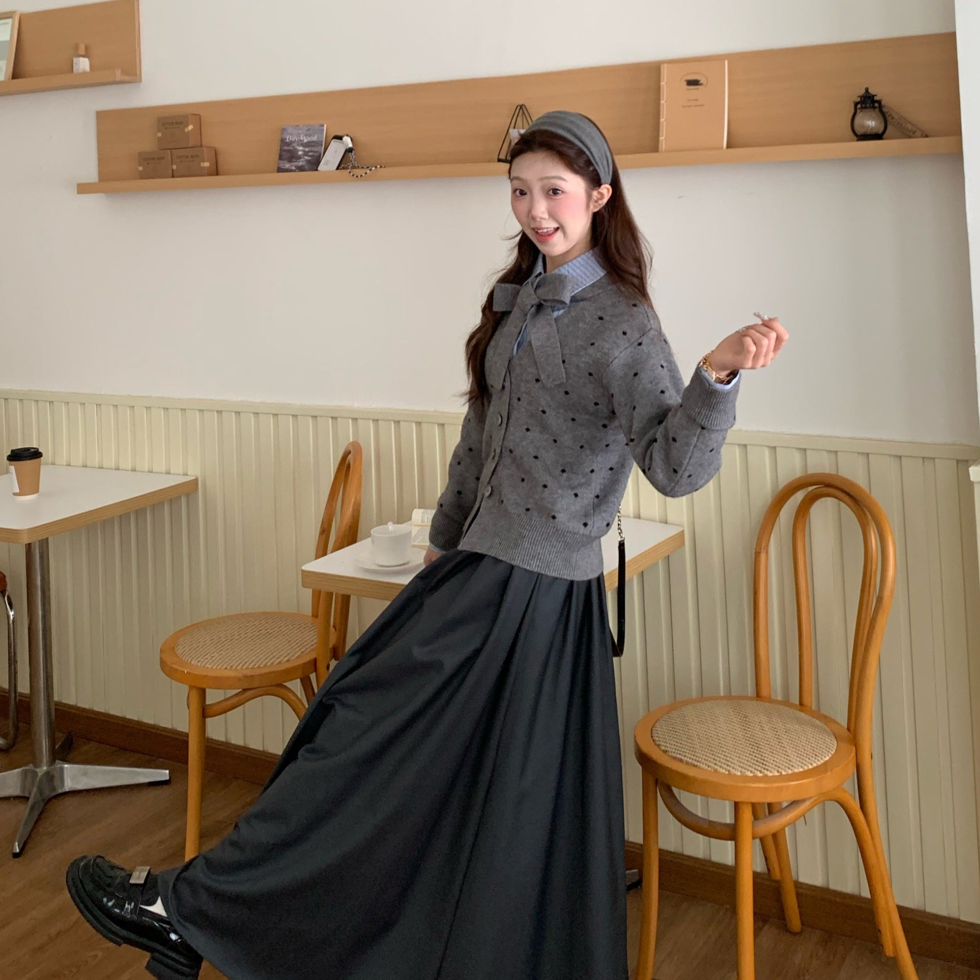 Vintage High Waisted Pleated Midi Skirt With Embroidery