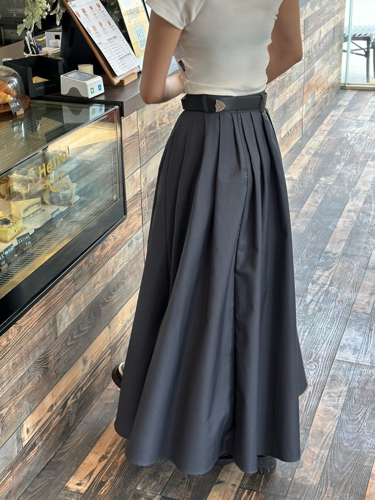Vintage High Waisted Pleated Midi Skirt With Embroidery