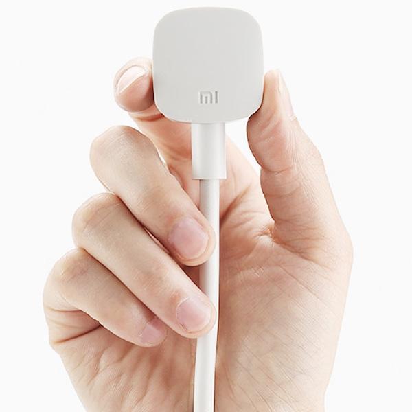 Smart Adaptation Power Strip with 3 Sockets